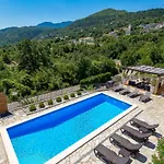 Vakantiehuis Lovely In