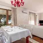 Vakantiehuis Lovely In Veprinac